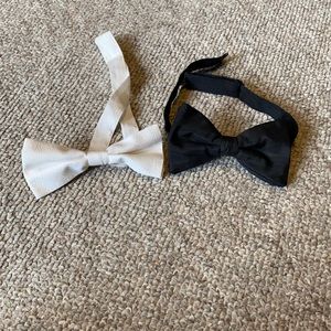 Vintage pre-tied bow ties, white & black